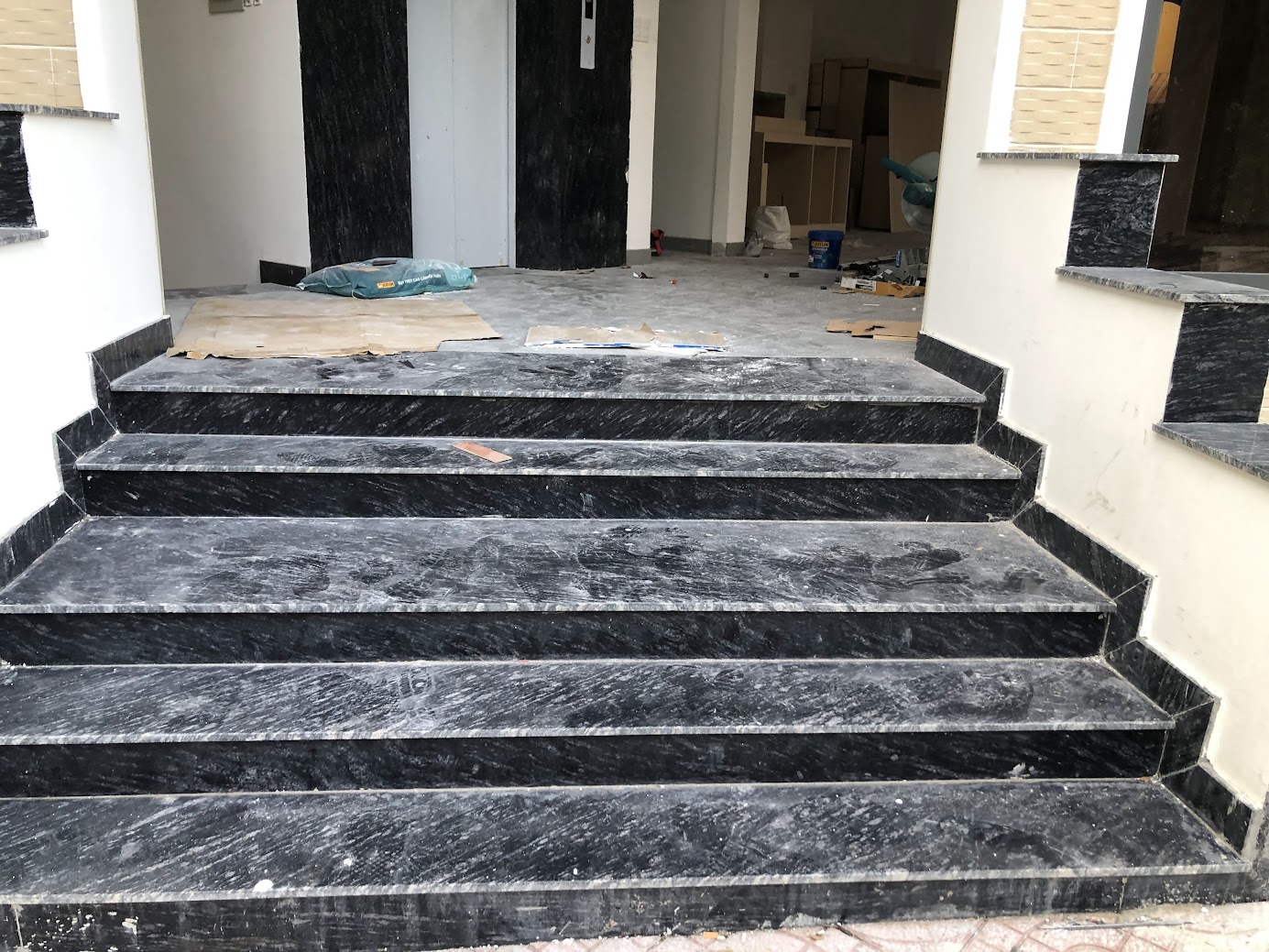 Thi công đá hoa cương tại dự án Bệnh Viện 175